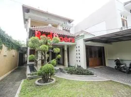 RedDoorz plus @ Tegal Panggung