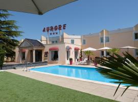 Cit'Hotel Aurore Bourges Nord - Saint Doulchard，位于布尔日的酒店