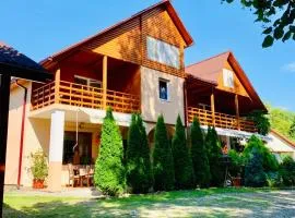 Янтарная форель