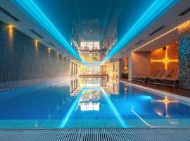 Grand Hotel Belvedere，位于布拉索夫的带泳池的酒店