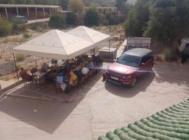 HOTEL AMALOU IMOUZER，位于Imouzzer des Ida Ou Tanane的酒店