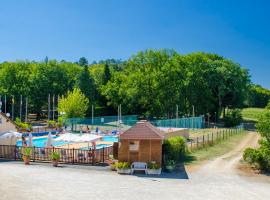 Camping Paradis de Maillac，位于Sainte-Nathalène的酒店