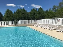LES BASTIDES DE CHANTERAINE Bungalows, Lodges & Spa