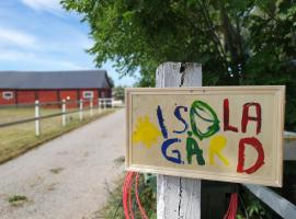 Guesthouse at Isola Gård on the middle of Öland，位于费尔耶斯塔登的旅馆