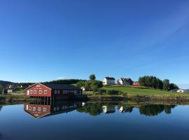 SAGA, unikt badehotell med 5 rom, sauna og badebrygge - Inderøy，位于Straumen的酒店