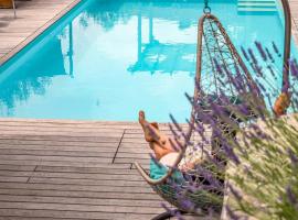 ČEBRON FAMILY ESTATE，位于Branik的酒店