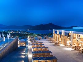 Elounda Breeze Resort，位于伊罗达的酒店