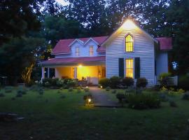 Mulberry Lavender Farm and B&B，位于Mulberry的酒店