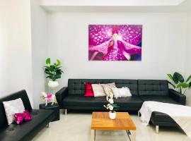 Jewel in the West-Newly Built and Spacious，位于费尔菲尔德的酒店