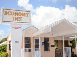经济旅馆，位于西棕榈滩西棕榈滩高尔夫球场附近的酒店