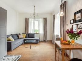 Bright and Cosy 1BDR apartment Kaunas Centre，位于考纳斯Stumbras Museum附近的酒店