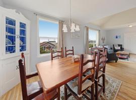 3 Bed 2 Bath Vacation home in Newport，位于新港的酒店