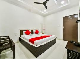 OYO 45148 Hotel Damji，位于纳特杜瓦拉的酒店