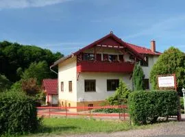 Ferienwohnung und Ferienhaus am Rennsteig bei Eisenach - Angela Jaentsch