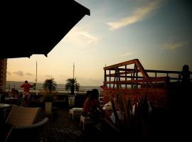 Hotel Mallorquina Suites.，位于Tucacas的酒店