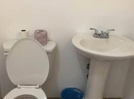 budget motel rtavena，位于Ravena的酒店