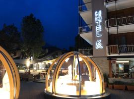 Hotel K2，位于萨奥兹-杜尔克斯的酒店