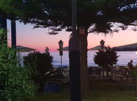 Beachfront Bungalow，位于托罗克斯科斯塔的简易别墅