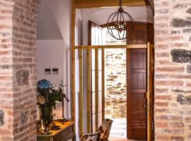 HOTEL LUZ ALMONASTER，位于阿尔莫纳斯特尔拉雷亚尔的酒店