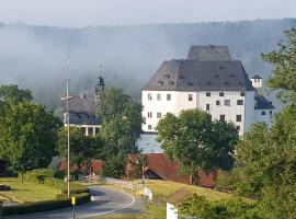 Ferienwohnung Schloss Burgk，位于Burgk的度假短租房