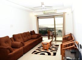 3 BHK Apartment with river view，位于帕纳吉萨利姆阿里鸟类保护区附近的酒店