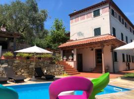 Il Riccio-casale panoramico con piscina in Versilia，位于马萨罗萨的公寓