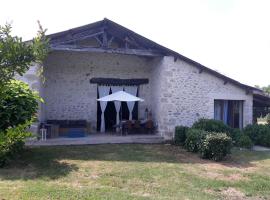 gîte 10 pers - Rimbes Casteljaloux，位于卡斯泰勒雅卢的度假屋