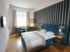 Chmielna 5 Rooms & Apartments