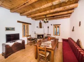 ARADENA TRADITIONAL House 1