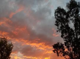 杰米森山谷山林小屋，位于Howqua的带停车场的酒店