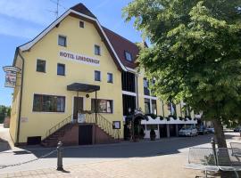 Hotel Lindenhof，位于莫斯巴赫的酒店