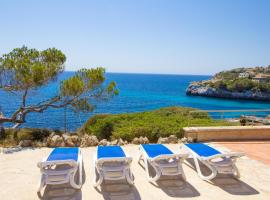 Beautiful private villa on the sea，位于桑坦伊的酒店
