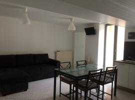 Joli appartement de 60m2 avec Balcon à la campagne，位于Courson-les-Carrières的酒店