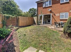 Home-from-Home - Self Catering Garden Apartment, Waterlooville，位于滑铁卢维尔的住宿
