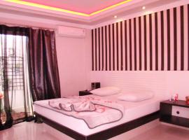 MOTEL LUXURY (Adults Only)，位于Votorantim的酒店