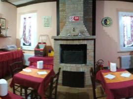 艾尔伯格艾隆内酒店，位于奥斯泰拉托的酒店