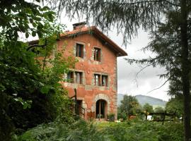 Casa Rural Ecológica Kaaño Etxea，位于Arrarats的酒店