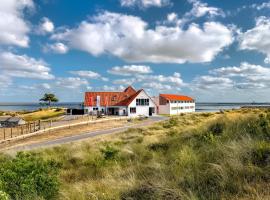 Stayokay Hostel Terschelling，位于西泰尔斯海灵德多贝游泳天堂附近的酒店