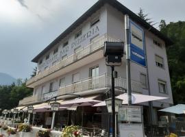 Albergo Meridiana，位于佩尔吉内瓦尔苏加纳的酒店