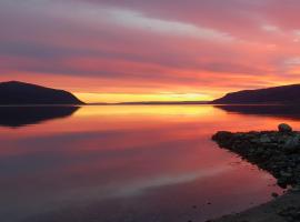 Olderfjord Turistsenter，位于Russenes的酒店