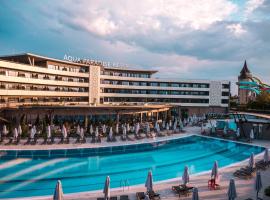 Aqua Paradise Resort & Aqua Park，位于内塞伯尔的酒店
