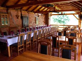 Etno Restoran Carda，位于多博伊的酒店