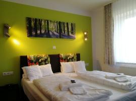 Hotel & Gasthaus Zum Domkreuger，位于瓦尔斯罗德的酒店