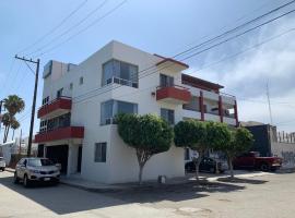 波萨达唐费尔南多酒店，位于恩塞纳达港的酒店