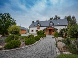Tatarska Zagroda - Agroturystyka Dolina Baryczy Noclegi - Domek Jelonek，位于Krośnice的酒店