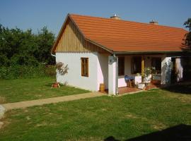 Martonvendeghaz 1，位于Erdeimajor的酒店