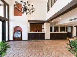 Lux Verde Hotel，位于卡顿伍德的酒店