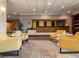 Cottonwood Airport & Expo Hotel Louisville，位于路易斯威尔的酒店