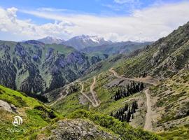 Yurt Camp Ali-Nur, Lake Song-Kul , Kyrgyzstan, Юрточный лагерь Али Нур, на берегу озера Сон Кол