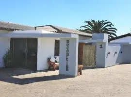 Tiende Laan Bed & Breakfast and Self-Catering